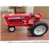 Image 2 : Cockshutt 1850 red tractor