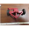Image 3 : 1970's ERTL international harvester baler and part of combine