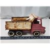 Image 1 : Metal dump truck toy