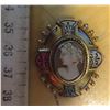 Image 1 : vintage cameo brooch in original box