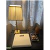 Image 1 : Assorted Home And Bathroom Items Lamp:23T