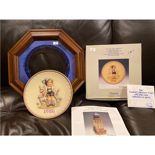 M.J. Hummel Annual Plate 1988 In Bas Relief 13 x 13
