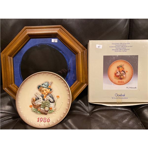 M.J. Hummel Annual Plate 1986 In Bas Relief 13 x 13