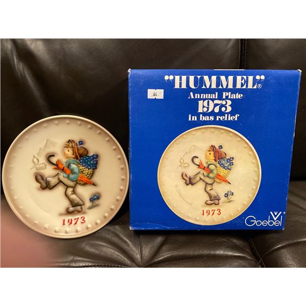 M.J. Hummel Annual Plate 1973 In Bas Relief - No Frame 8 x 8