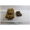 Image 1 : (2) Army Tank Toys