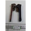 Image 1 : (2) 14" Pipe Wrenches