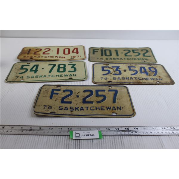 (5) Saskatchewan License Plates - 1971, 1974, 1976