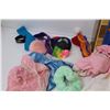 Image 5 : Toilet Basket Ball Game - Assortment of Doll Clothes - Plastic Container