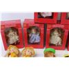 Image 3 : (7) Story Book Doll Ornaments - (6) Small Plastic Dolls