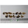 Image 1 : (12) Red Rose - Wade - Tea Figurines (Some Chipped)
