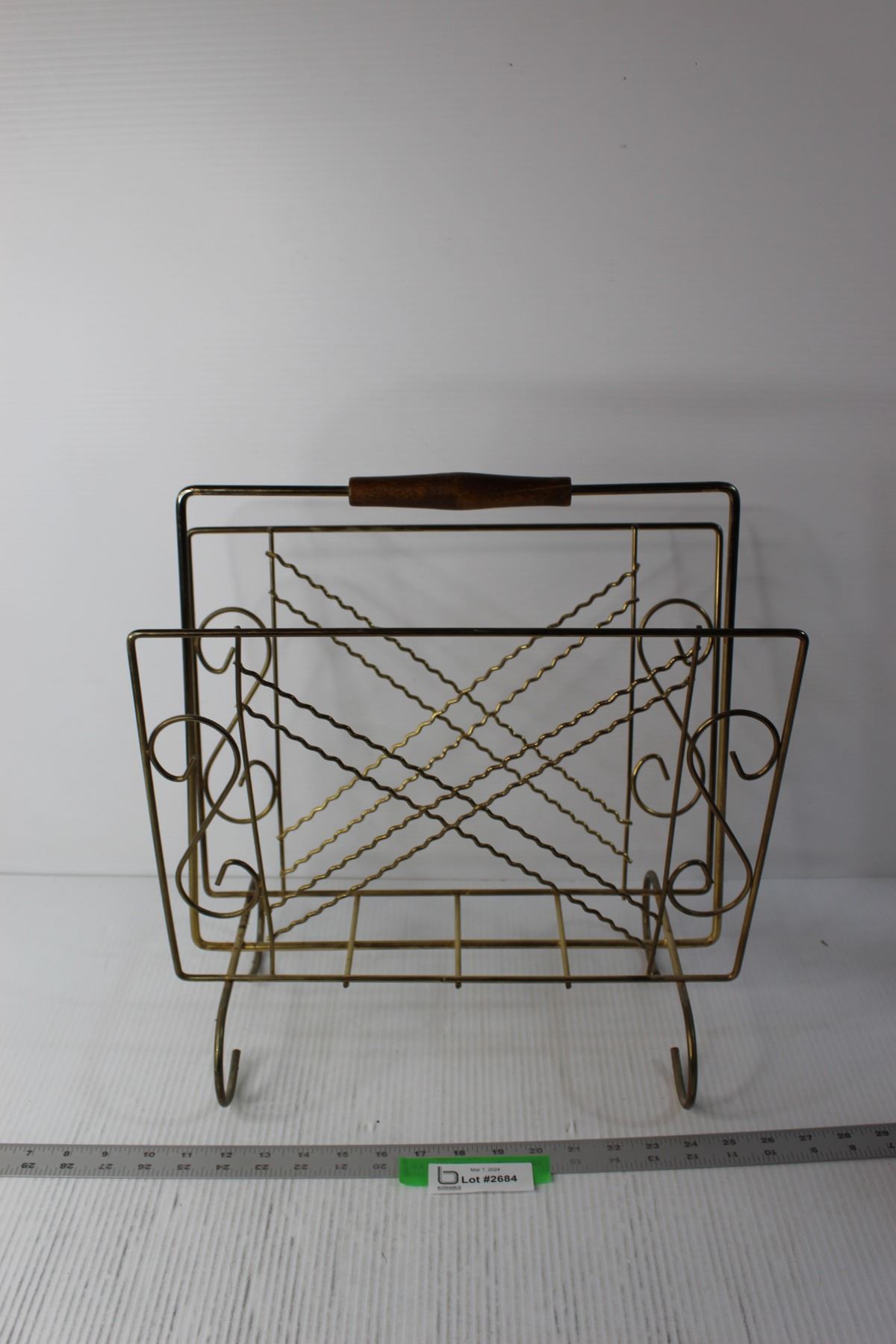 *Wire Magazine Rack - Bodnarus Auctioneering