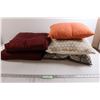 Image 1 : (5) Throw Pillows