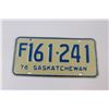 Image 3 : Pair of Vintage 1976 Saskatchewan License Plate's