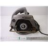 Image 1 : Craftsman 7.5" Electric Hand Saw-powers on