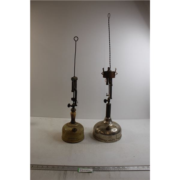 (2) Coleman Kerosene and Gas Table Lamps - 6/49, 26/11