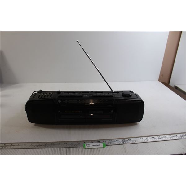 General Electric Radio - Turns On