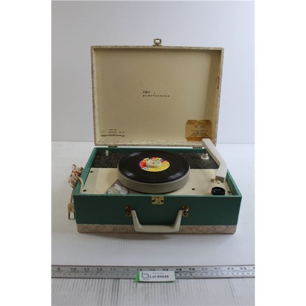 Electrohome Child's Record Player - Not Working, Buzzes Loudly