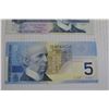 Image 3 : (2) Canadian $5 Bills - 1986, 2002