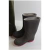 Image 3 : (2) Pairs Rubber Boots - Sizes 8 and Kids 12