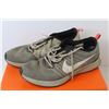 Image 2 : Pair of Nike Shoes - Size 11