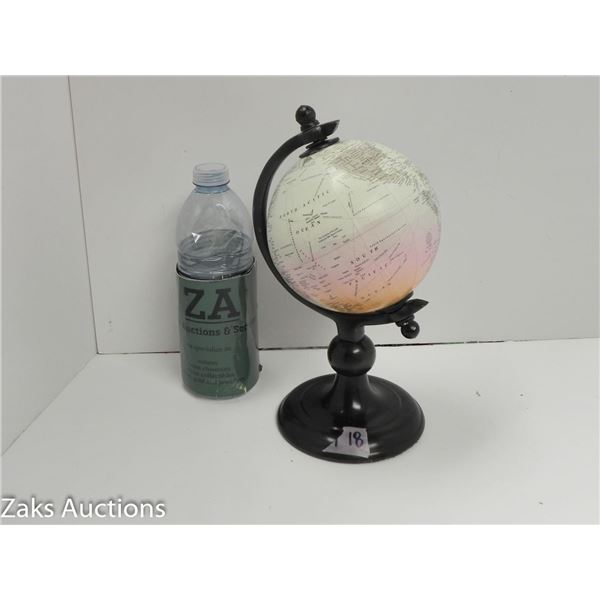 GLOBE IN METAL BASE