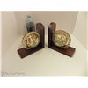 Image 3 : MATCHING GLOBE BOOKENDS