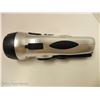 Image 4 : WIND UP FLASHLIGHT/RADIO/ALARM CANADIAN RED CROSS
