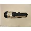Image 5 : WIND UP FLASHLIGHT/RADIO/ALARM CANADIAN RED CROSS