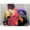 Image 1 : LARGE BAG OF CHILDREN'S DRESS-UP CLOTHES