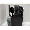 Image 1 : 15 PC KITCHEN UTENSILS AND WITH KNIVES, IN A BLOCK