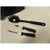 Image 4 : 15 PC KITCHEN UTENSILS AND WITH KNIVES, IN A BLOCK