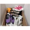 Image 2 : BOX OF SHOES, BOOTS, PAPER BAGS ETC