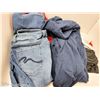 Image 2 : GRAB BOX OF DENIM PANTS - WASHED AND VARIOUS SIZES