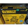 Image 1 : DeWalt 16" Benchtop Table Fan