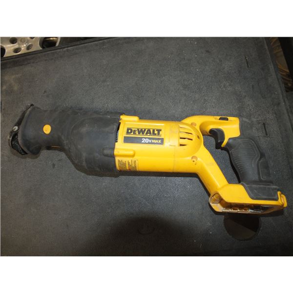 Dewalt 20 Volt max Sawzall