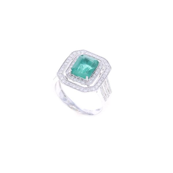 Natural 2.36 cts. Emerald & Diamond Platinum Ring