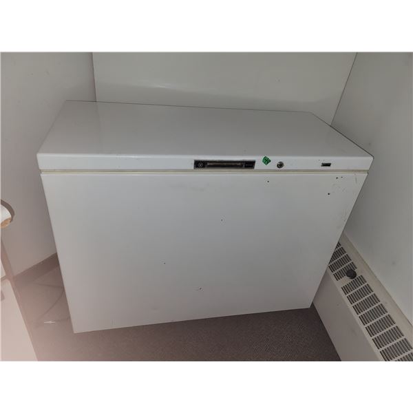 Westing House Freezer