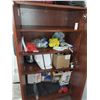 Image 8 : Contents incl 2 Shelve , 1-2 Dr Credenza,