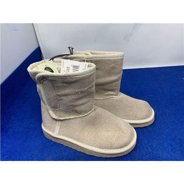 Sherpa Lined Kids Boots (Size 12)