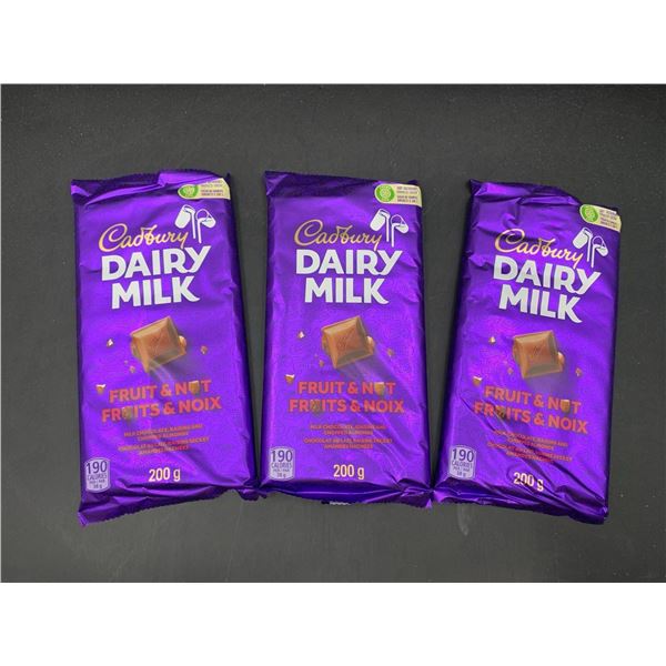 Cadbury Dairy Milk Fruit & Nut Candy Bars (3 x 200g)