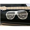 Image 4 : Lot of 2 Paper Jamz Musical toy Guitars with 2 Punk Rock Wigs