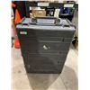 Image 1 : Hard Shell Wheeled Travel Case with Handle - No Keys, Unlocked