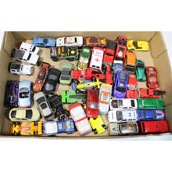 FLAT SMALL DIE-CAST CARS