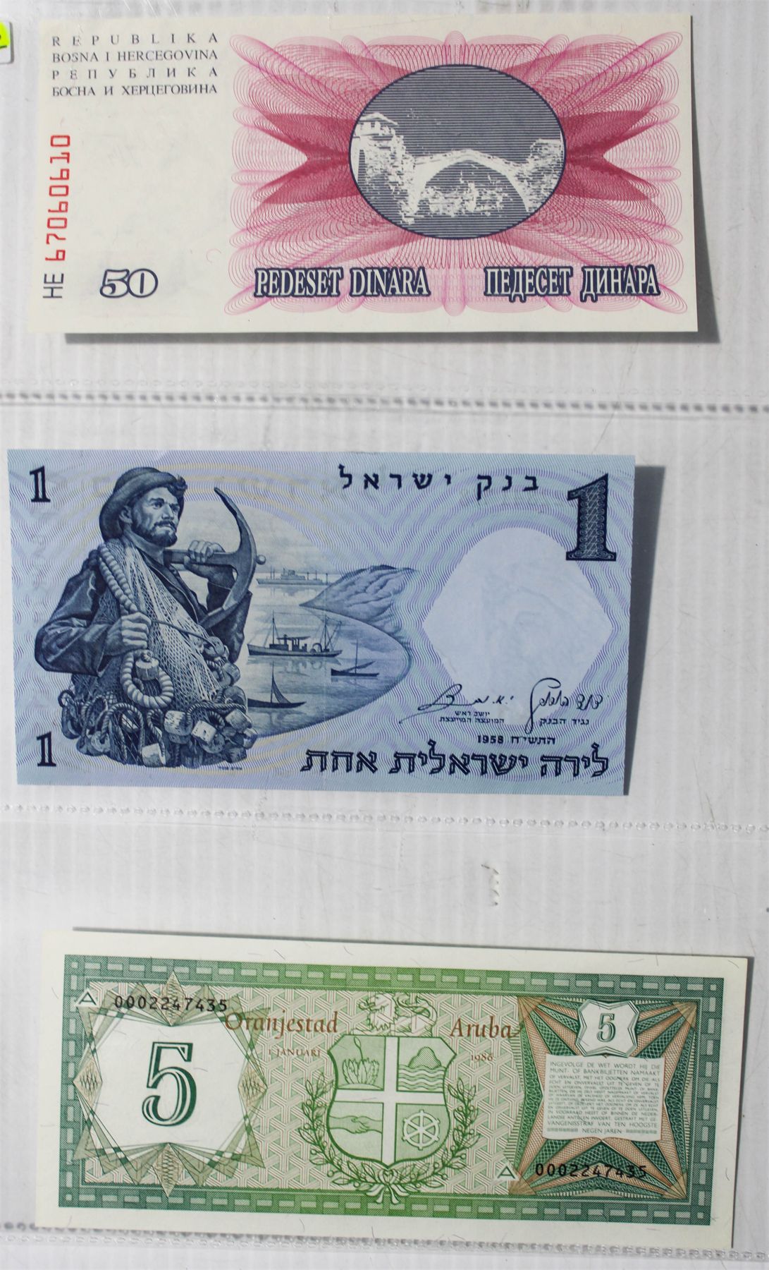 ASSORT. WORLD COLLECTIBLE BANKNOTES