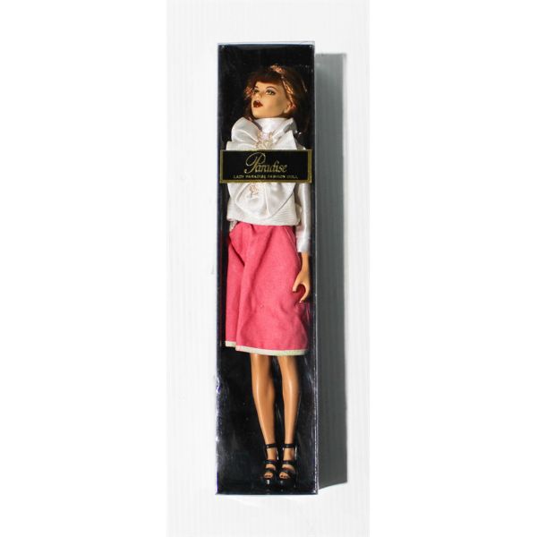 LADY PARADISE FASHION DOLL 