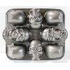 Image 1 : WILTON METAL SKULL CAKELET PAN