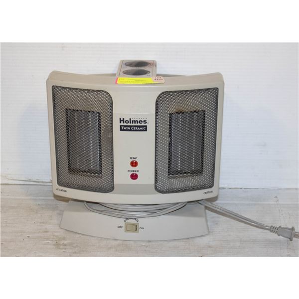 HOLMES TWIN CERAMIC OSCILLATING FAN HEATER 1500W
