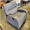 Image 1 : GREY FABRIC RECLINER