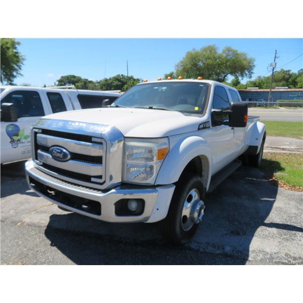 2015 Ford F350 SD Crew Cab LB DSL Dually Pick Up