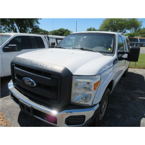 2015 Ford F250 SD 4-Dr. XCAB Lb. Pick Up w/ Bed Slide Out